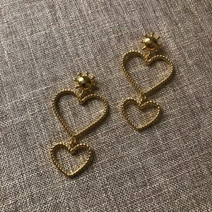 Tres Femmes earrings